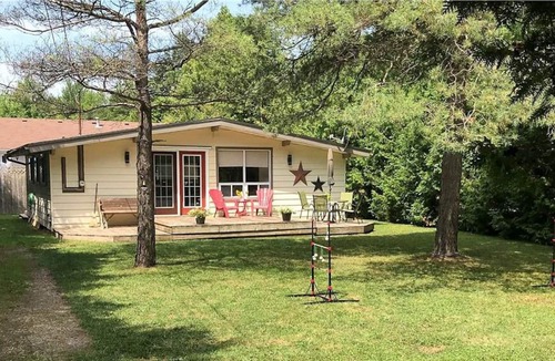 Bayfield Cottage | Cedar Nest - AC, large yard