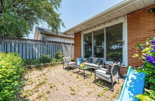 Bendale House | Central Location! Near Mosque, Shops & Schools with Quick Highway Access