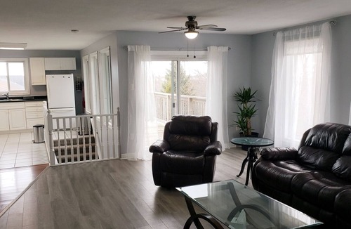 Niagara Falls Apartment | Central, peaceful location
