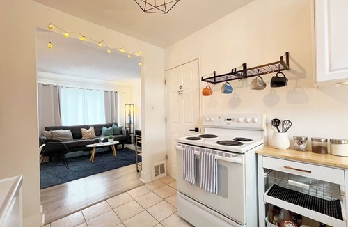 Port Dalhousie House | Charming Home in Coveted Port Dalhousie – Steps from the Lake!