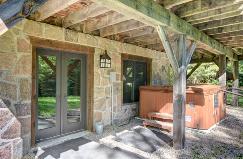 Lac Superieur Village Cottage | Chalet du boisé # 055