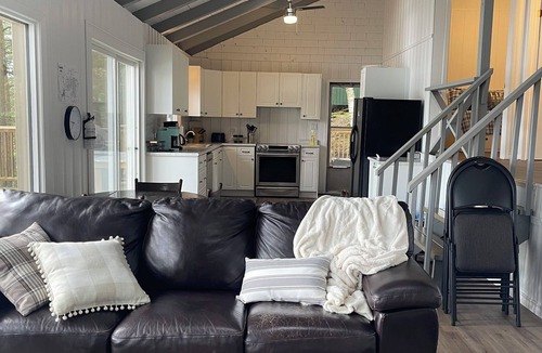 North Kawartha Cottage | Chandos Lake Retreat