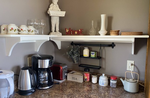 Louth Cottage | Chardonnay Cottage on the lake