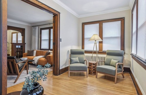 Summit - University Condo | Charming 2-bedroom condo in wonderful Saint Paul with Balcony