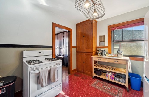 Union Park House | Charming 2-bedroom house in nice Saint Paul with WiFi, AC