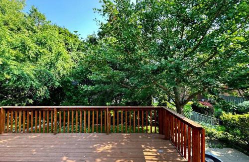 Richmond Hill Villa | Charming 3 Bedroom Home In Richmond Hill