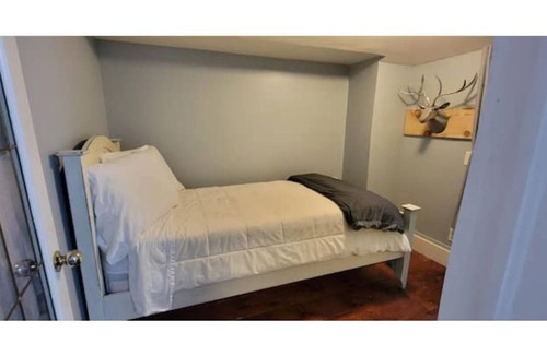 Jordan Cabin | Charming 3 bedroom cottage on Niagara Escarpment
