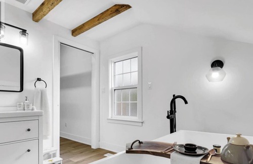 Sparta House | Charming and Rustic Farmhouse-style home in the heart of Sparta, ON