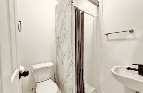 Port Colborne Apartment | Charming Apartment by the Canal and Beaches!