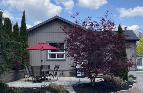 Elora House | Charming Bungalow in the Heart of Elora