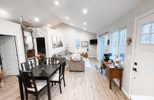 Rush City Cottage | Charming Cabin Overlooking Rush Lake