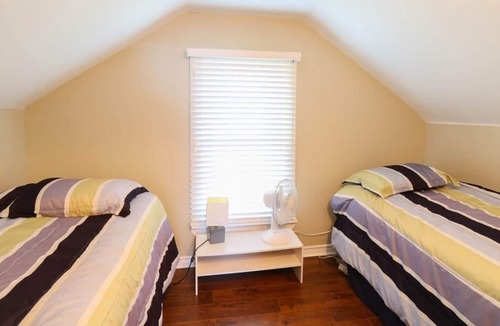 Port Dover House | Charming cottage away from home