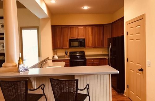 Bluffton House | Charming Hampton Hall Golf Cottage adjacent to the Golf Course!