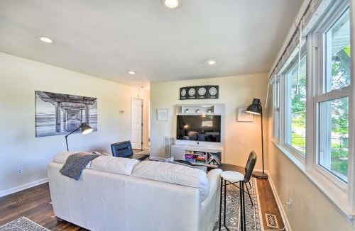 Hampton House | Charming Hampton Home w/Yard: 2 Mi to Beach!