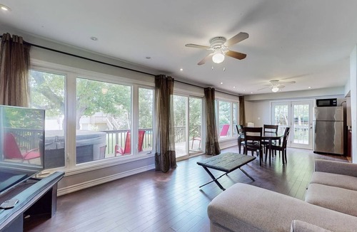 Kirkfield House | Charming Lakeside Cottage !