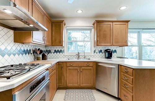Macalester - Groveland House | Charming Mid-Century Modern Eco-Friendly Home