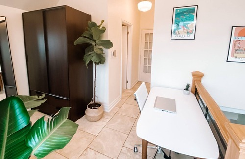 Palmerston House | Charming Mini-home with great outdoor space in the heart of Downtown Toronto