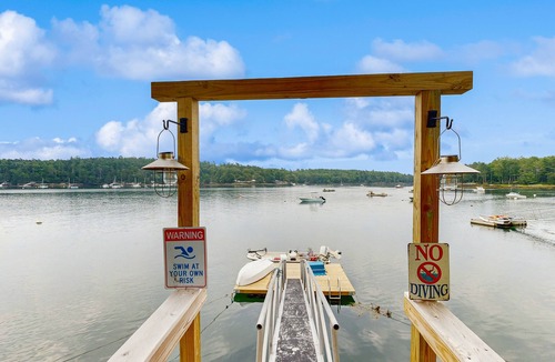 Mac Mahan House | Charming Oceanfront Home with Stunning Water Views and Wifi