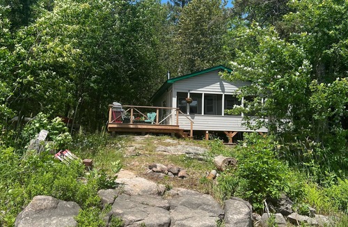 West Nipissing Cabin | Charming, quiet & rustic cabin on the French River with enclosed porch and deck