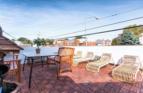 East Flushing Apartment | Charming Studio for Budget Traveler with WiFi and AC in Delightful Queens