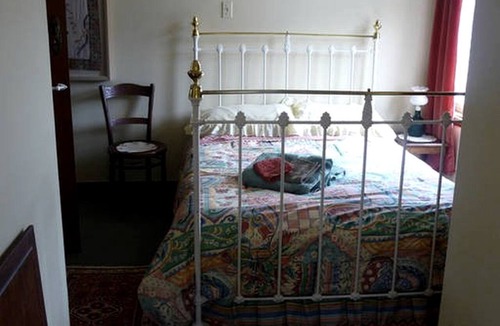 Nelson Cabin | Charming Vacation Rental in Unique Bed and Breakfast Overlooking Nelson, South Island