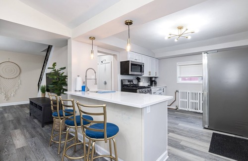 Merriam Park House | Cheerful Home by Allianz Field w/Patio & Parking