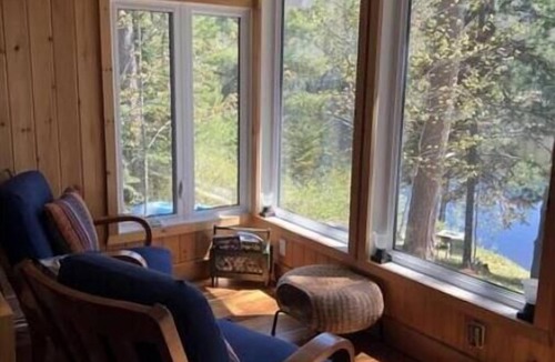 Joly Cottage | Cherish Lakeside Moments: Create Memories in Paradise