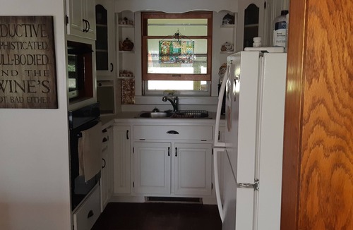 Wollaston Cottage | Child/Pet Friendly CottagenLoon Calls - Zoom Calls
