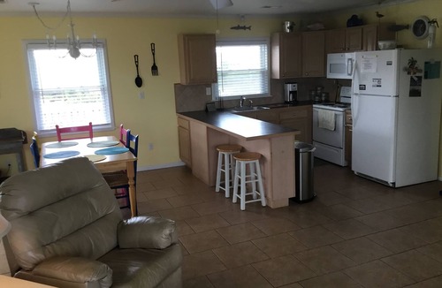 Colington House | Chillin' -3 BR, 4 min walk to beach,possible discounts for open weeks