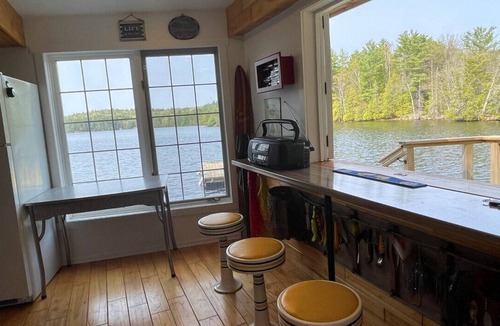 North Kawartha House | Classic Cottage on Chandos
