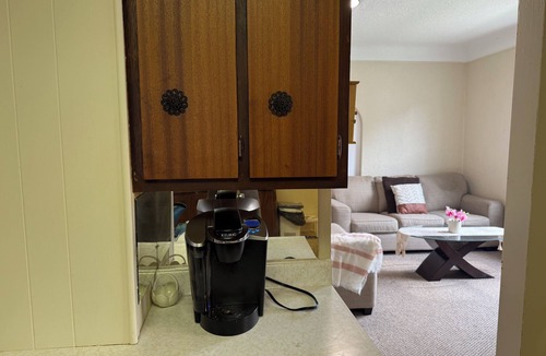 Chatham-Kent Apartment | Classic Grand Ground Level 1 bed Apartment in Downtown Chatham