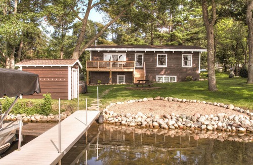 Pillager Cabin | Classic Minnesota Cabin Retreat on Scenic Lake Sylvan! Pontoon Available!