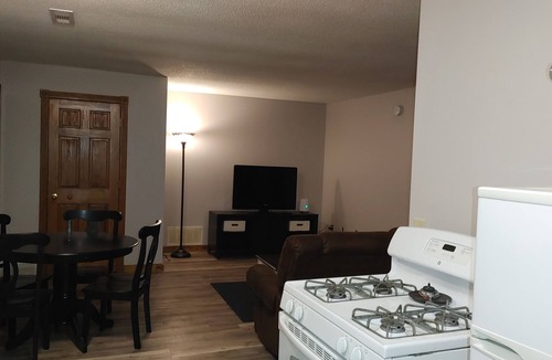 Pine City Apartment | Clean & Quiet in the heart of Pine City