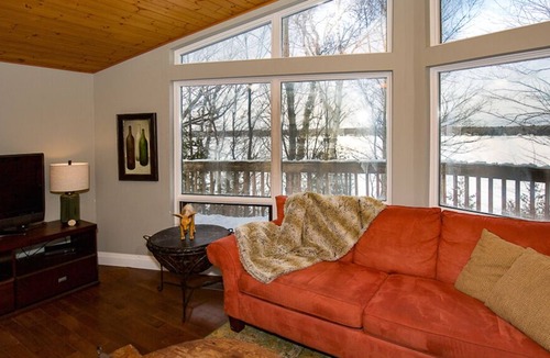 Douro-Dummer Cottage | CLEAR LAKE - 4 bdrm family retreat! Easy access, deep water, and much more!
