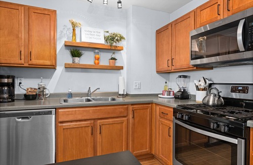 Central Hillside Condo | Clocktower Condo: Your Downtown Duluth Retreat