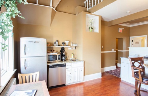 Strathroy Hotel | Clocktower Inn