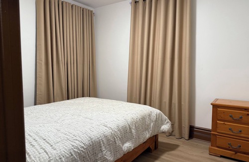 Guelph House | Close to Downtown/University of Guelph Residence Personal Room 2