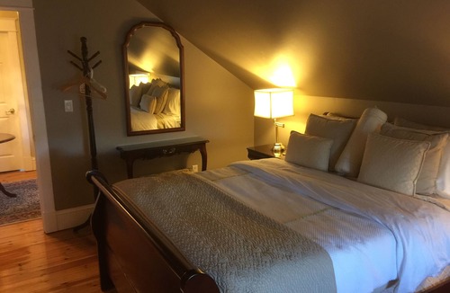 Lanark Bed & Breakfast | Clyde Hall Bed and Breakfast