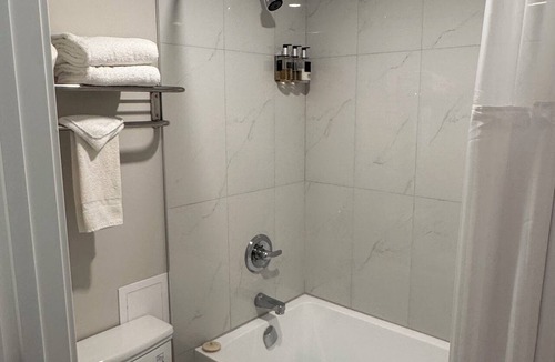 Red Deer Hotel | Coast Red Deer Hotel