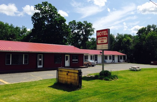 Madoc Hotel | Colonial Inn Motel