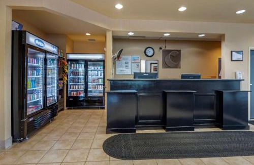Sturgeon Falls Hotel | Comfort Inn