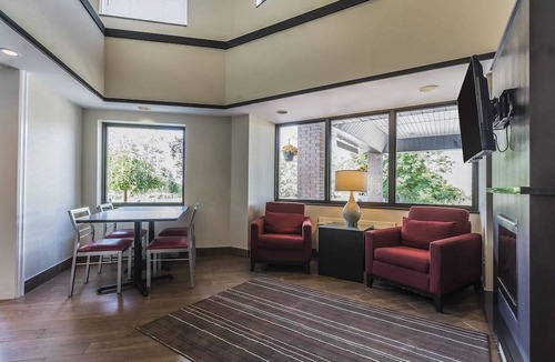 Cobourg Hotel | Comfort Inn Cobourg