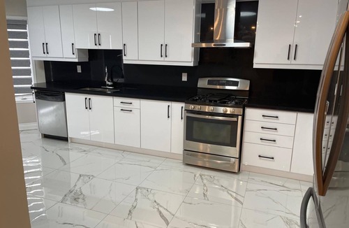 Whitby House | Comfort King - 4 Bedroom House