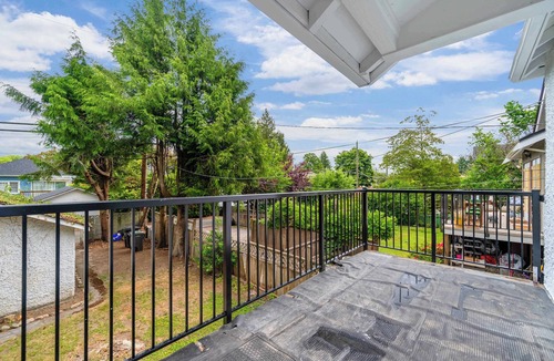 West Side House | Comfortable 5B2B Family Home in Vancouver