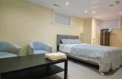 Willowdale Bed & Breakfast | Comfortable Bedroom in central Yonge and Sheppard and North York Centre