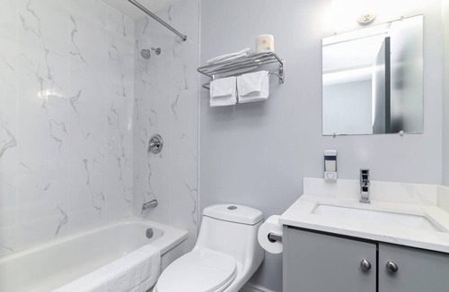 Cloyne Hotel | Comfortable stay for atv’ers, hikers, adventure seekers and families!