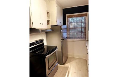 Rochester House | Comfortare Cottage - 6 Blocks to Mayo Clinic!