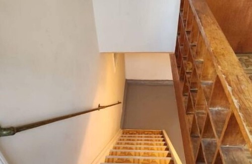 Keelesdale - Eglinton West House | Comfy Basement Bedroom & Kitchen Close To TTC