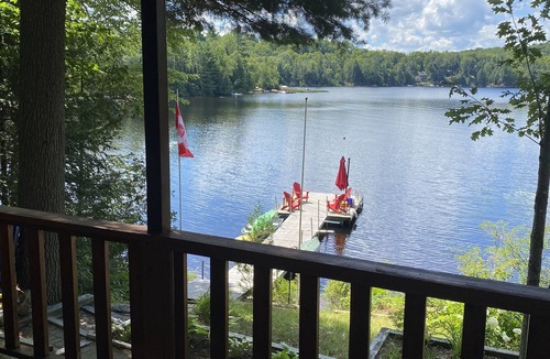 Lake of Bays Cottage | Comfy Muskoka cottage on a quiet bay for year round fun and relaxation