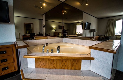 Hearst Hotel | Companion Hotel Motel